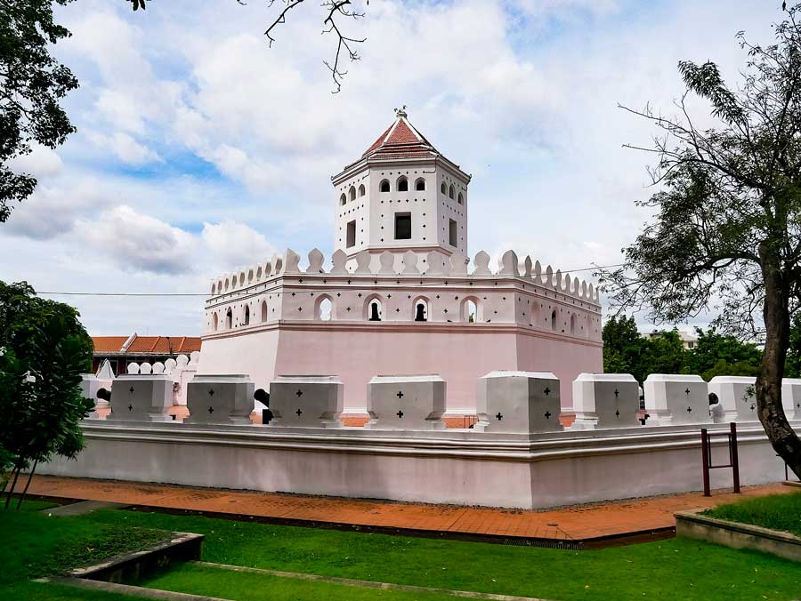 Parque Santichaiprakarn